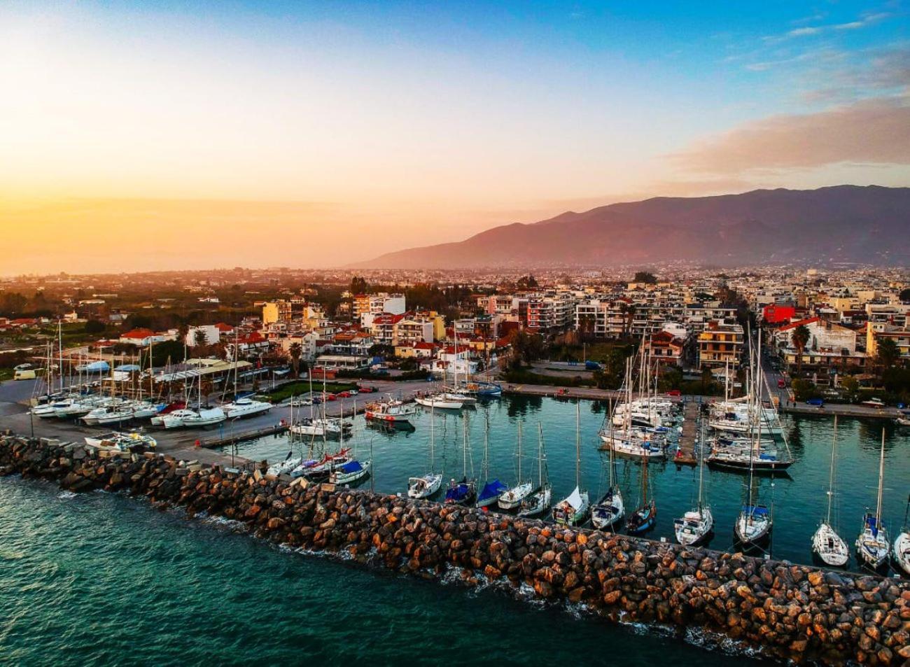 Kalamata'S Sunny Retreat Near The Historic Center Eksteriør bilde