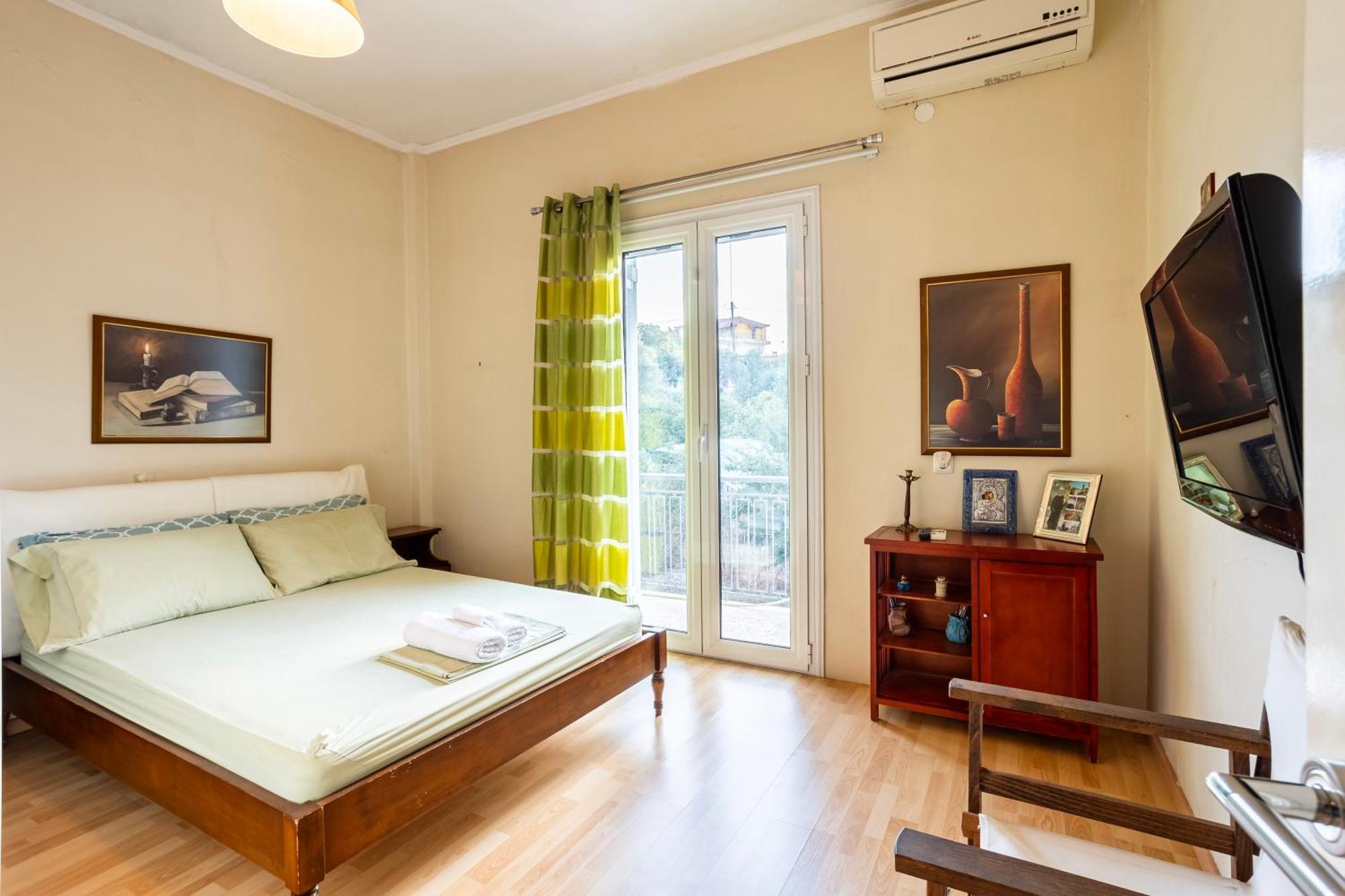 Kalamata'S Sunny Retreat Near The Historic Center Eksteriør bilde